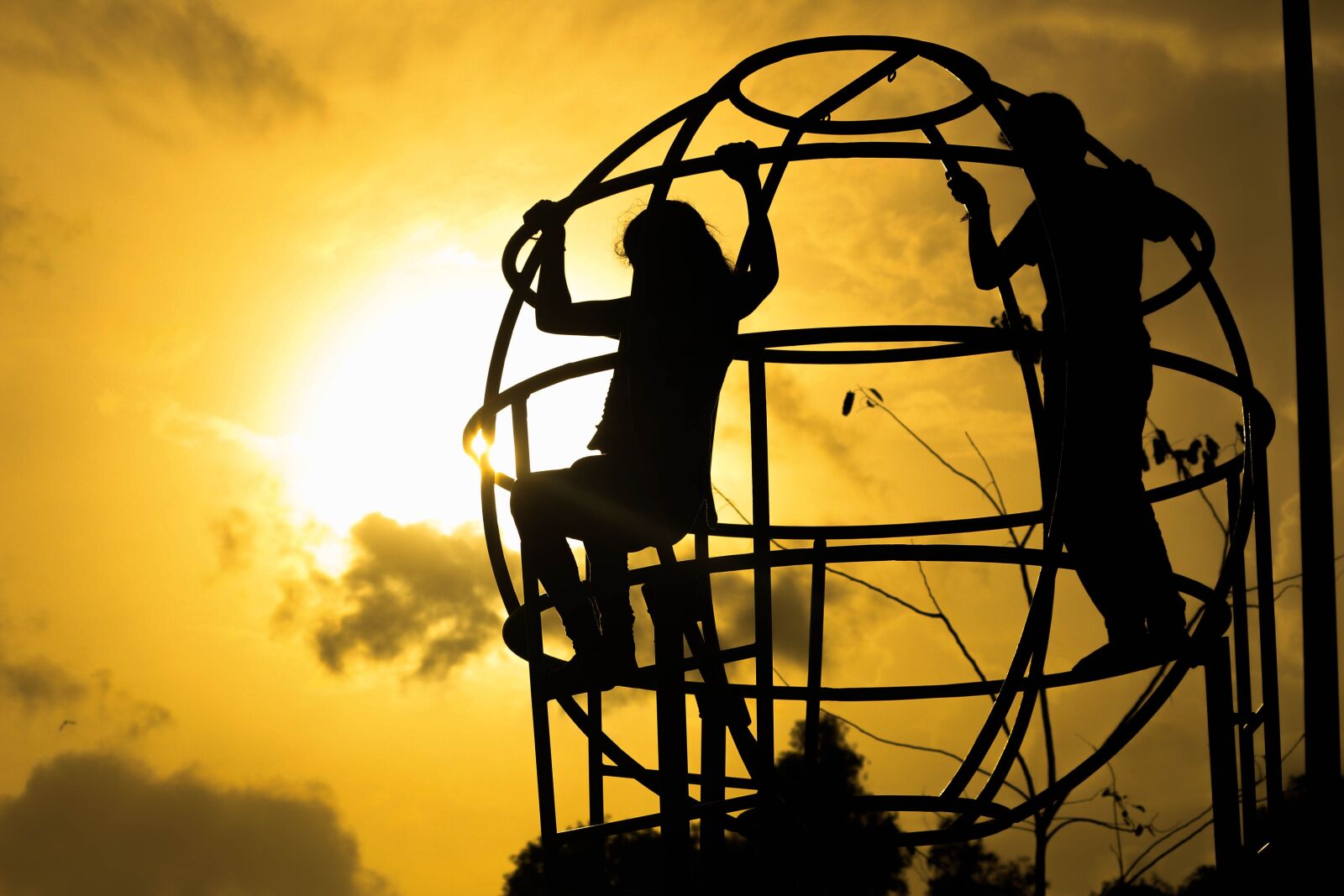 Canon EOS 700D (EOS Rebel T5i / EOS Kiss X7i) sample photo. Sunset, silhouette, dusk photography