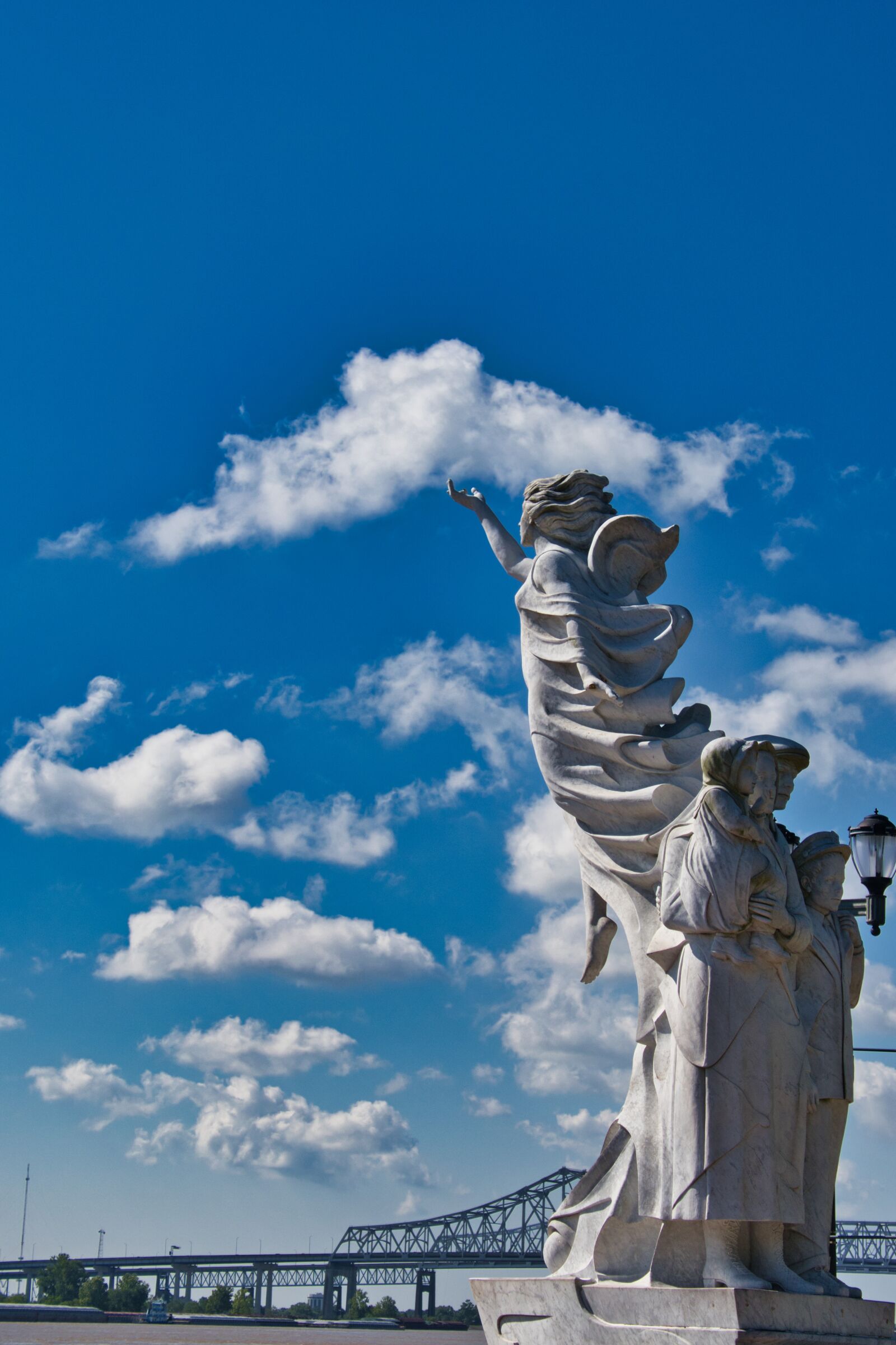 Canon PowerShot G3 X sample photo. Statue, clouds, sky photography