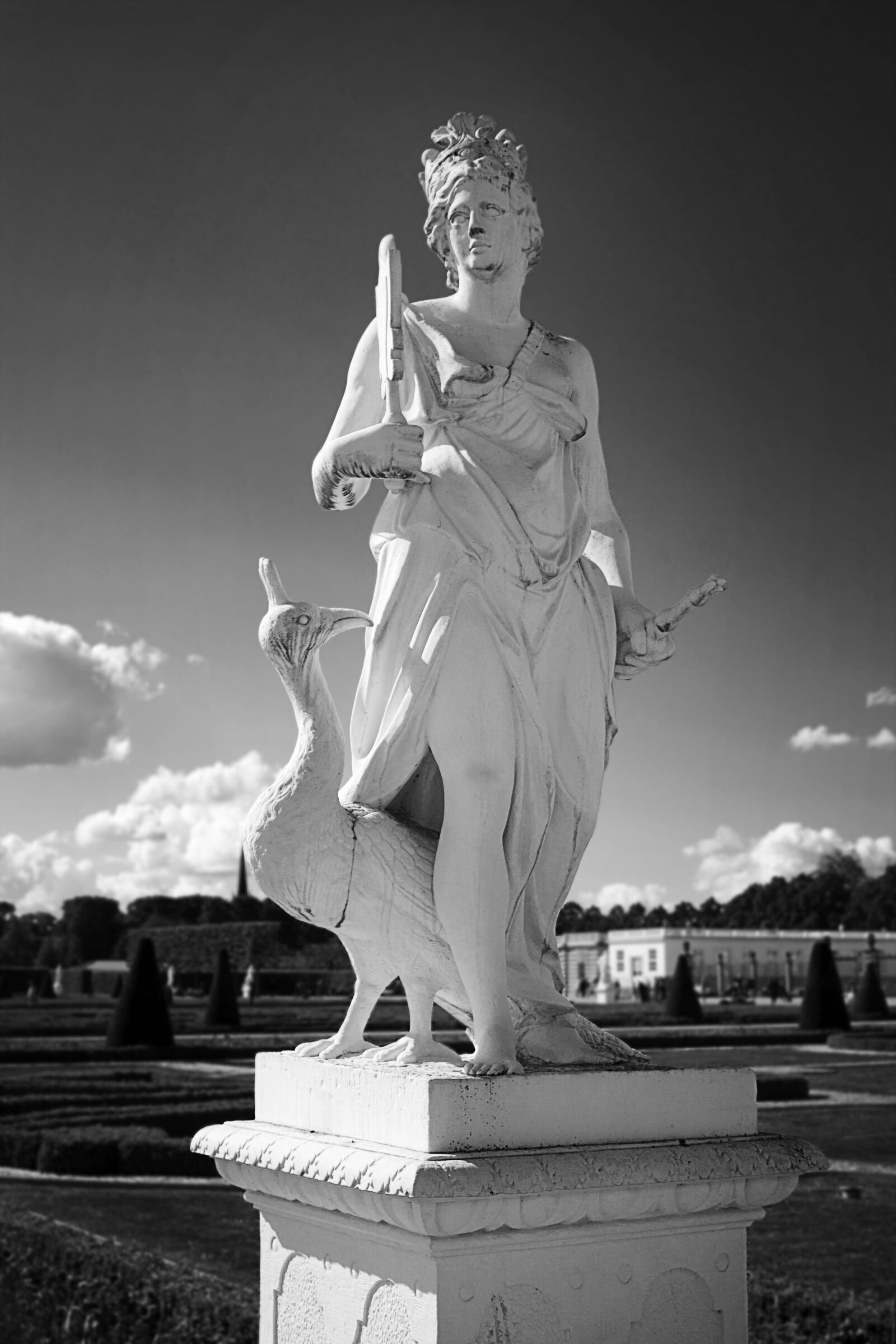 Canon EOS 1100D (EOS Rebel T3 / EOS Kiss X50) sample photo. Sculpture, statue, art photography