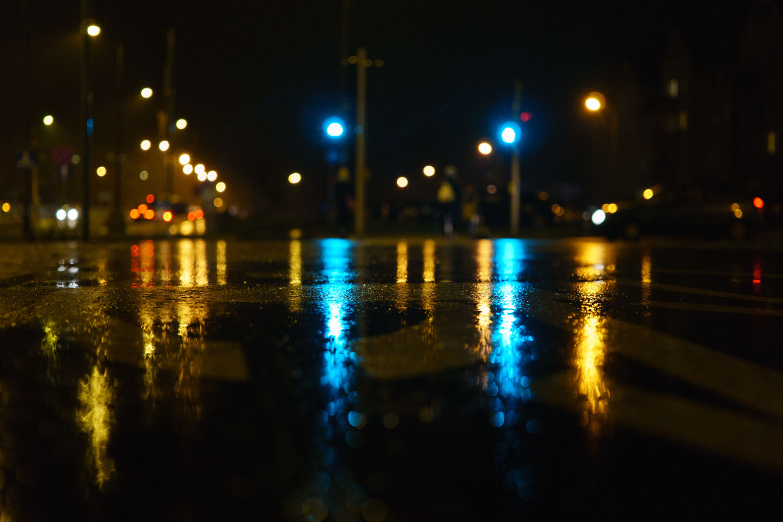 Sony a6000 + Sigma 30mm F2.8 EX DN sample photo. Lights, night, street, water photography