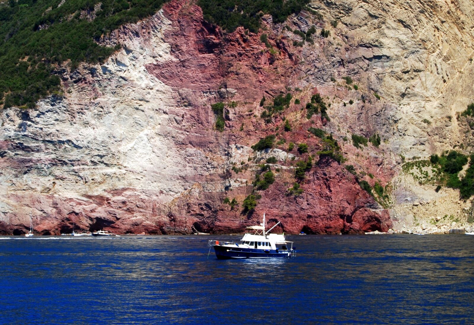 Nikon D60 sample photo. Rock, color, sea photography