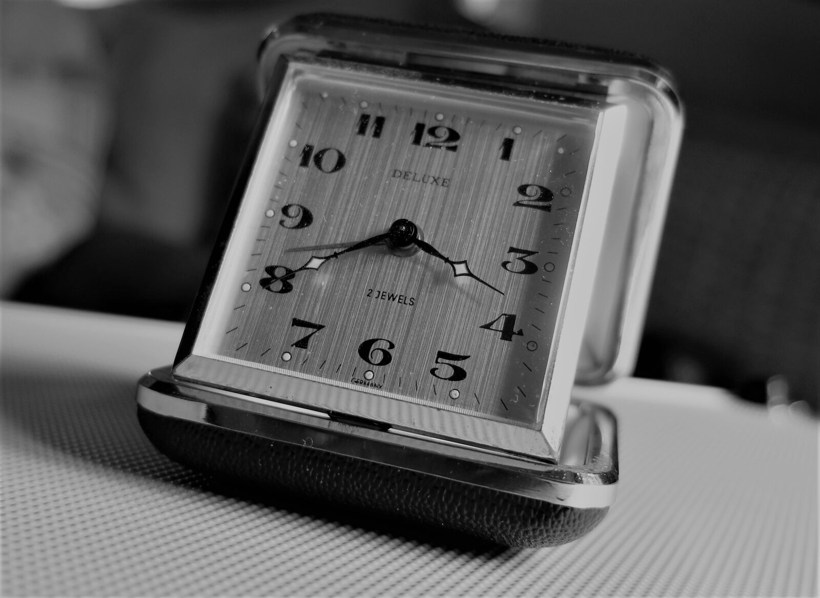 Canon PowerShot G9 X sample photo. Clock, alarm clock, clock photography