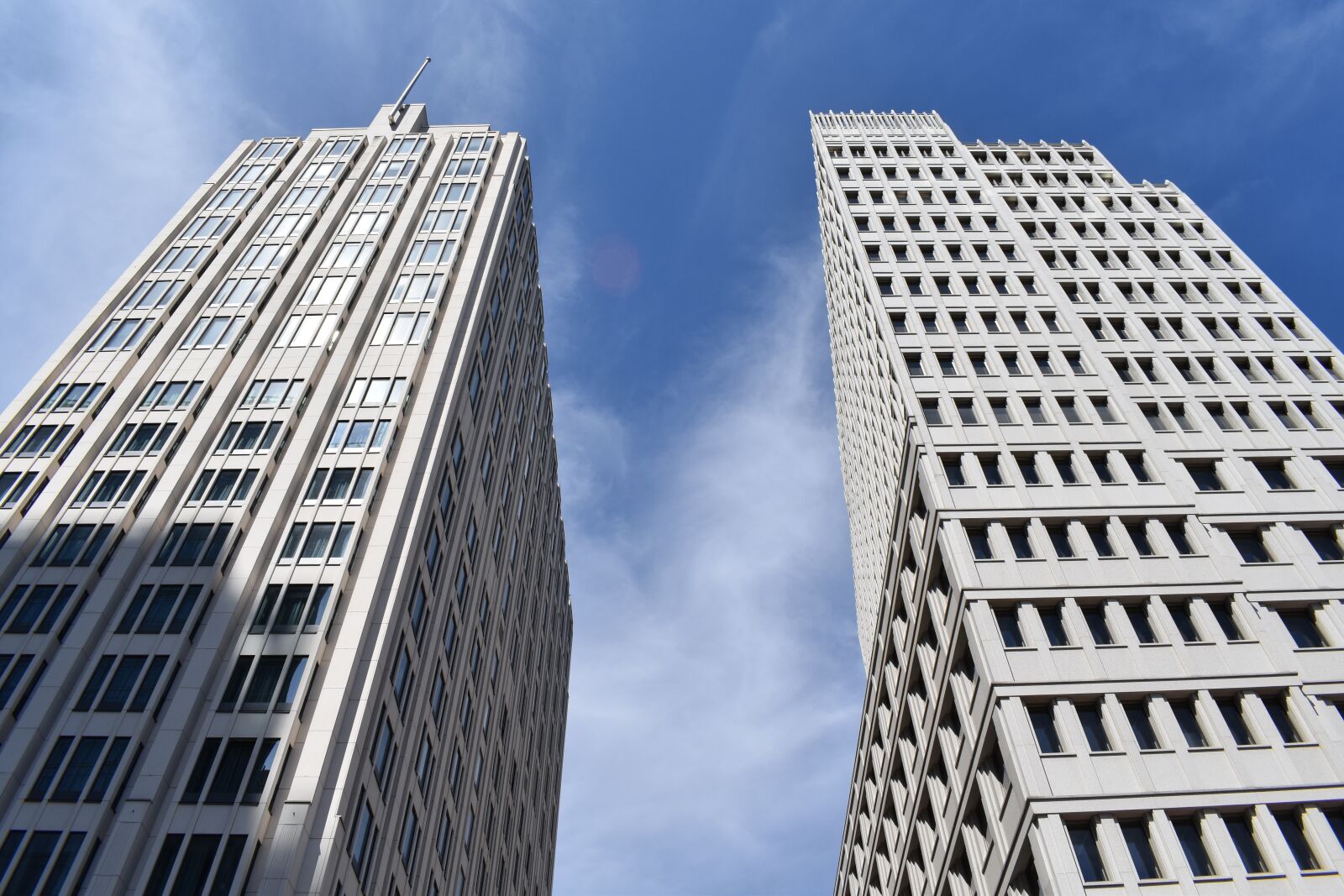 Nikon D5600 sample photo. Buildings, city, architecture photography