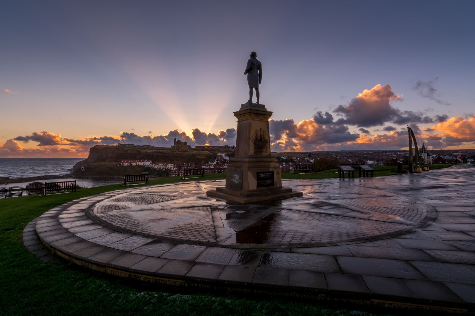 Nikon D7100 sample photo. Captain cook, statue, whale photography