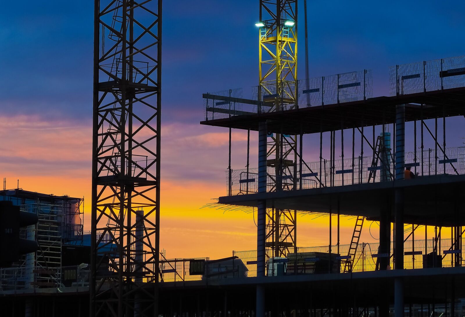 Olympus OM-D E-M10 sample photo. Construction, site, abendstimmung photography