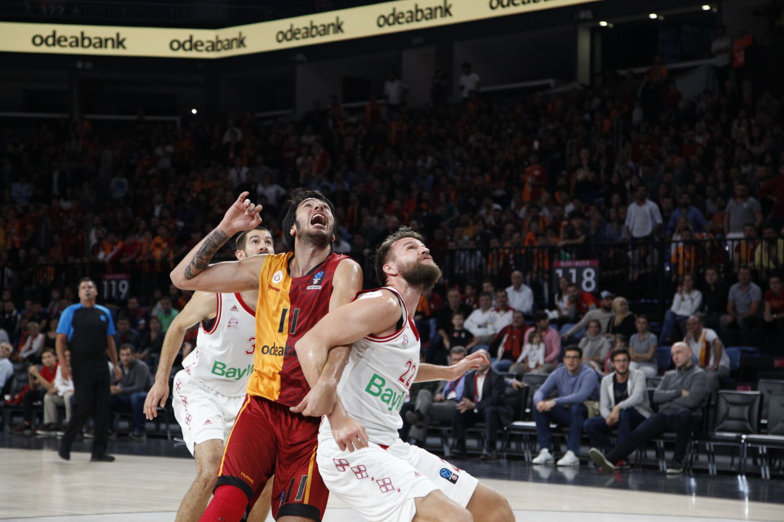 Canon EOS 5D Mark II sample photo. Galatasaray, odeabank, bayern photography