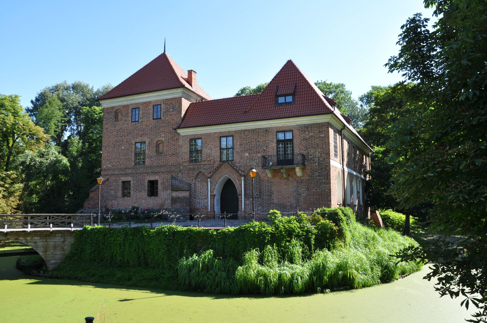 Nikon D5000 sample photo. Poland, resistance, castle photography