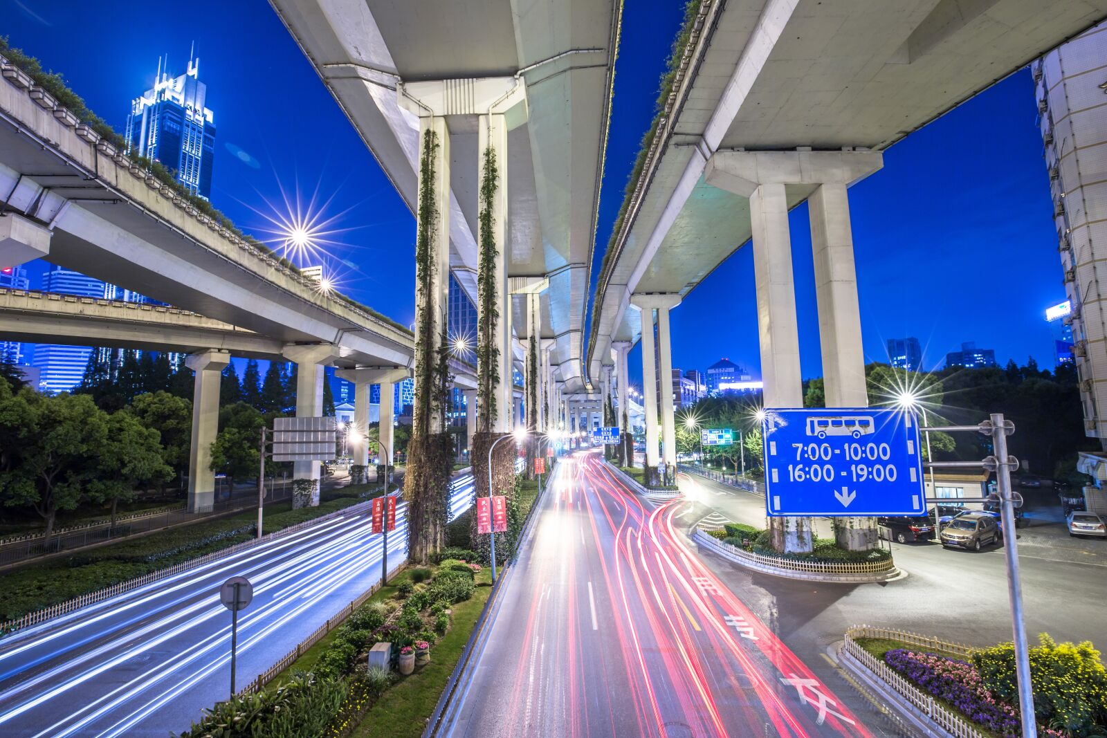 Canon EF 16-35mm F4L IS USM sample photo. Bridge, flyover, highway photography