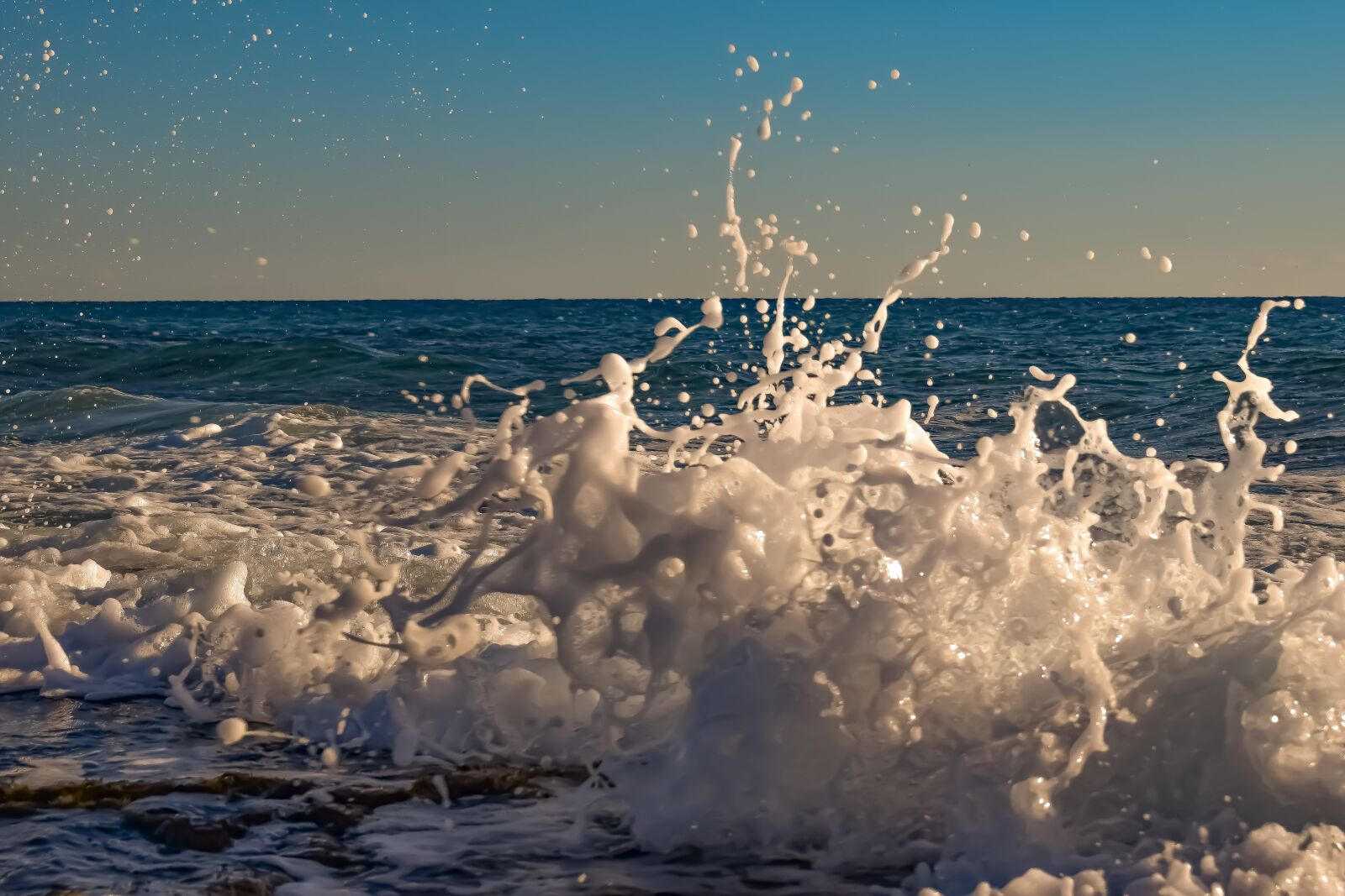 Nikon D3300 sample photo. Wave, crashing, water photography