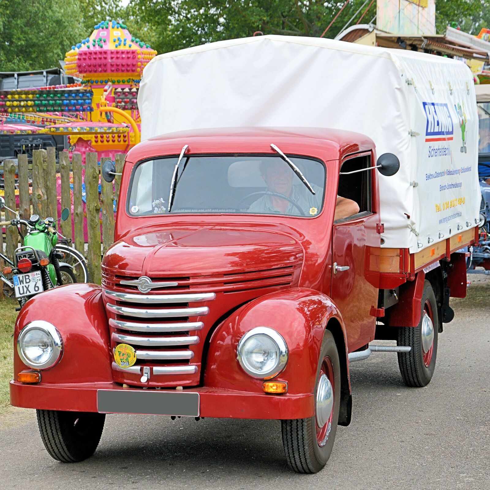 Nikon D3200 sample photo. Transporter, light trucks, framo photography