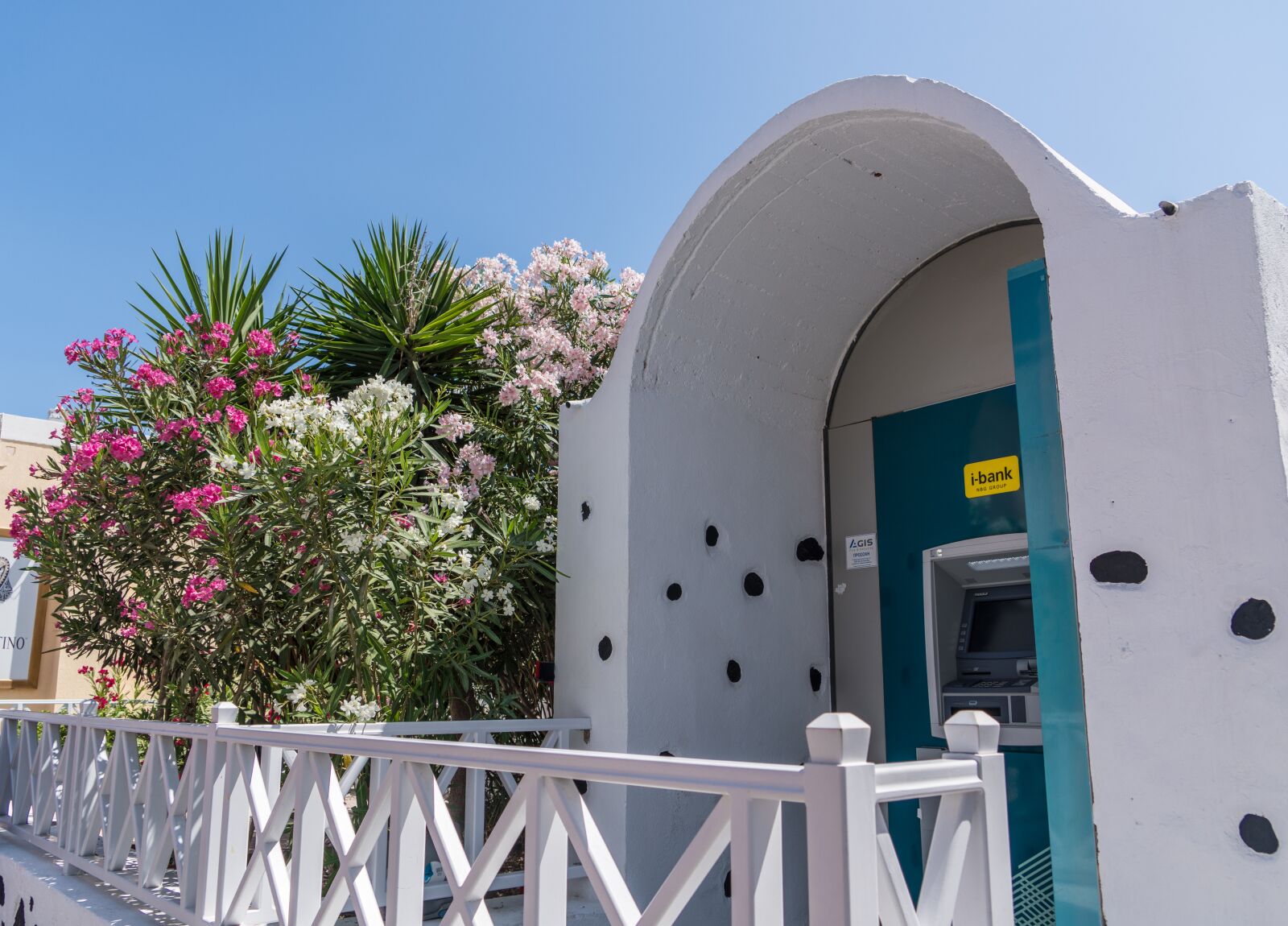 Sony a7R II + Sony FE 24-240mm F3.5-6.3 OSS sample photo. Santorini, oia, greece photography