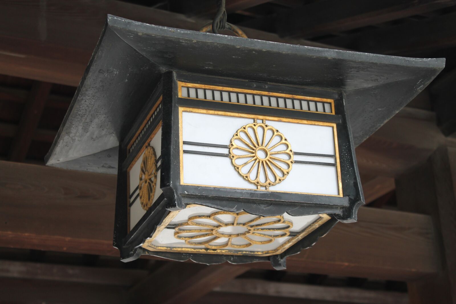 Canon EOS 1100D (EOS Rebel T3 / EOS Kiss X50) sample photo. Light, japan, pagoda photography