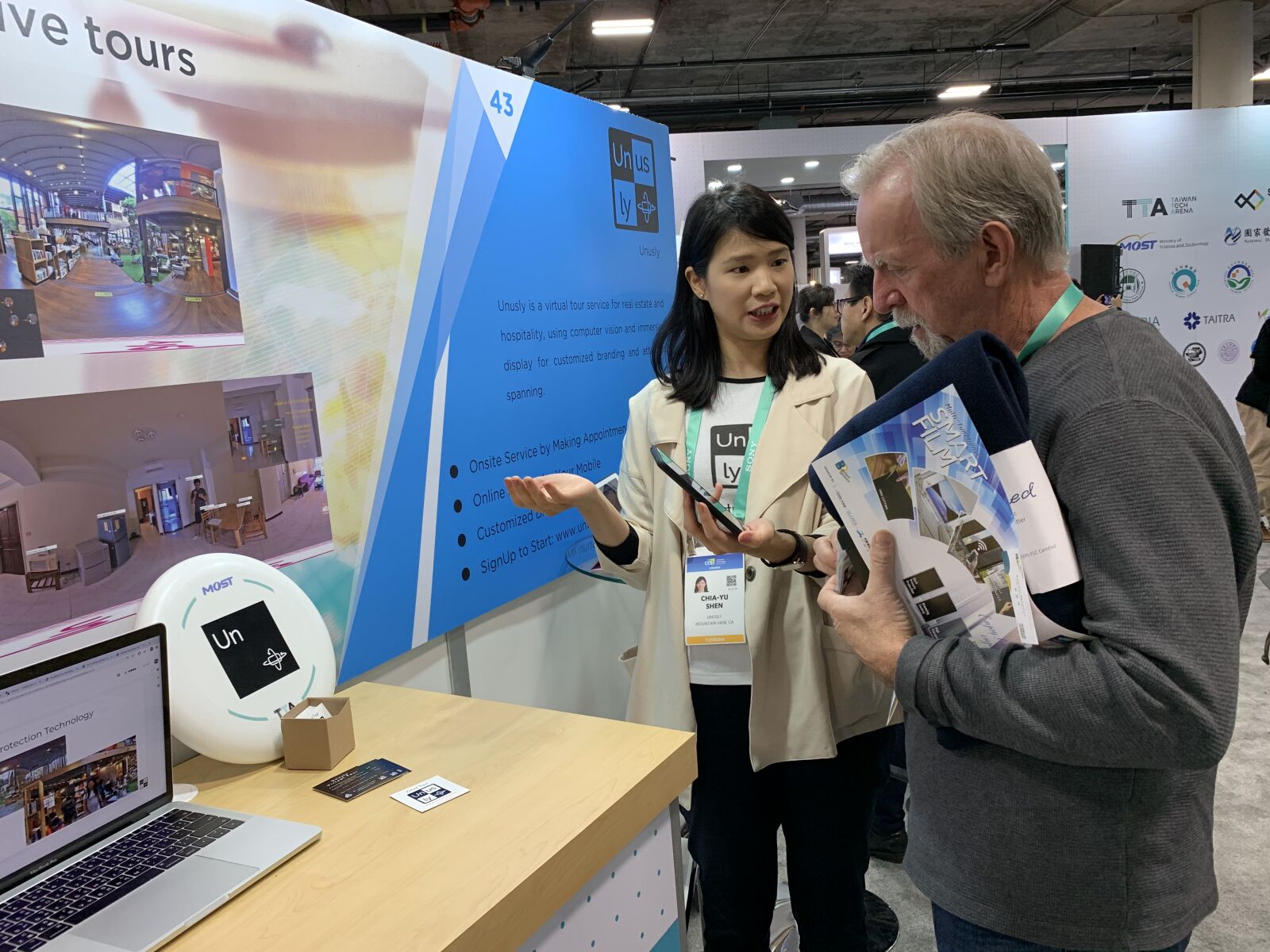 Apple iPhone XR sample photo. Ces, technology, exhibition photography