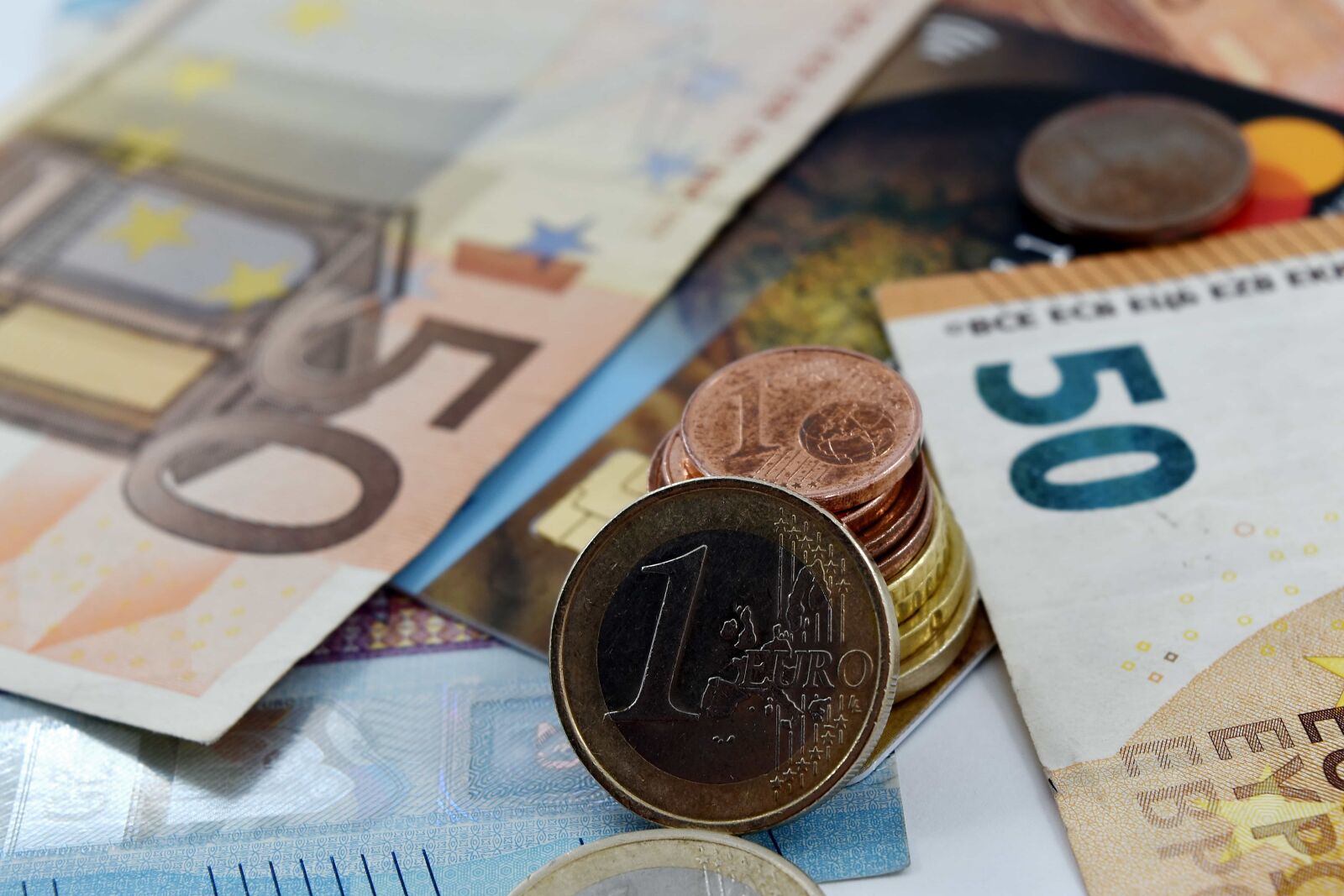 Nikon D5500 sample photo. Cent, coins, economic growth photography