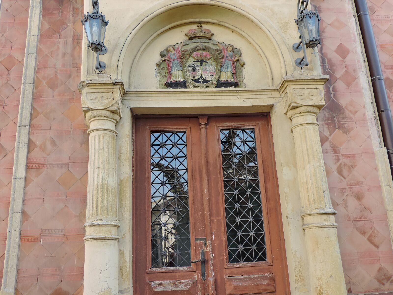 Nikon Coolpix P520 sample photo. Church, roof, window, cathedral photography
