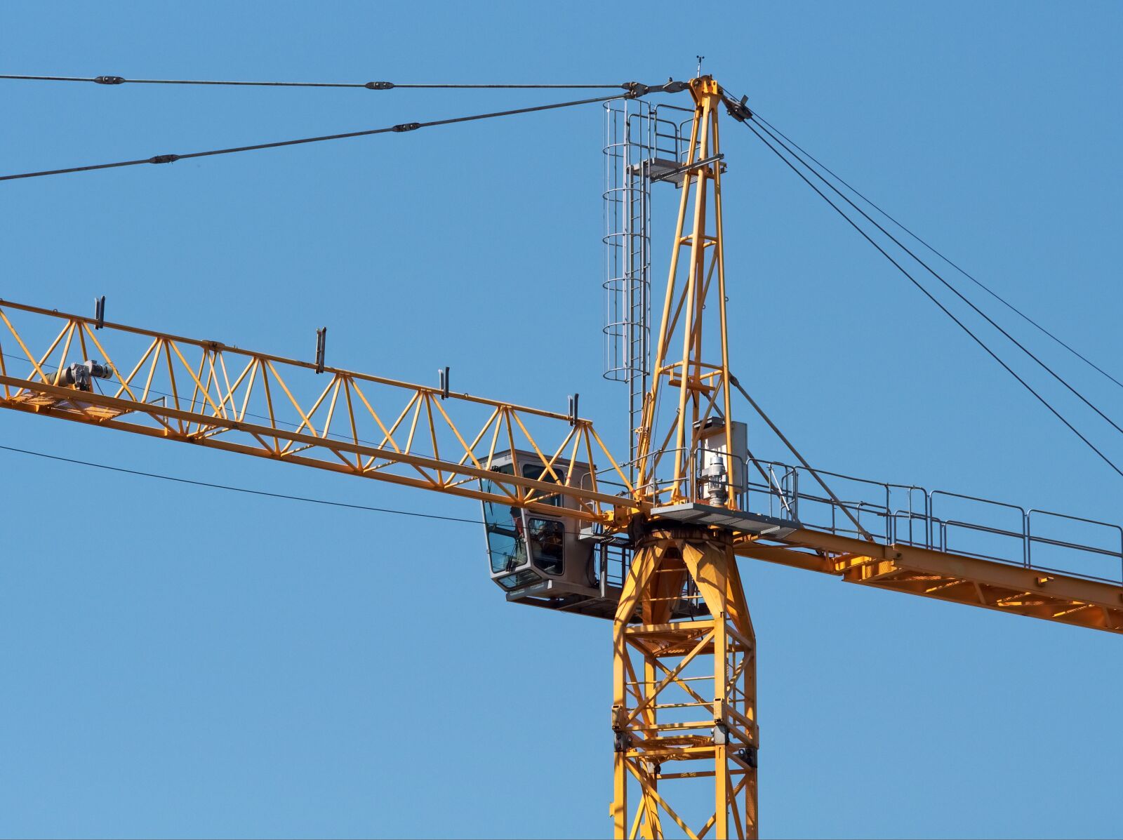 Olympus OM-D E-M5 sample photo. Crane, tall, tower photography