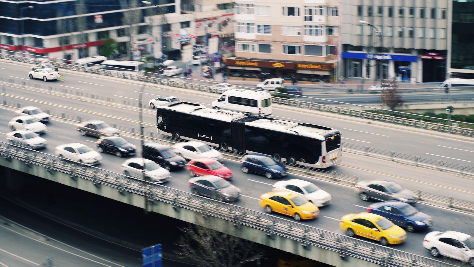 Samsung NX 45mm F1.8 sample photo. City, cars, traffic, vehicles photography