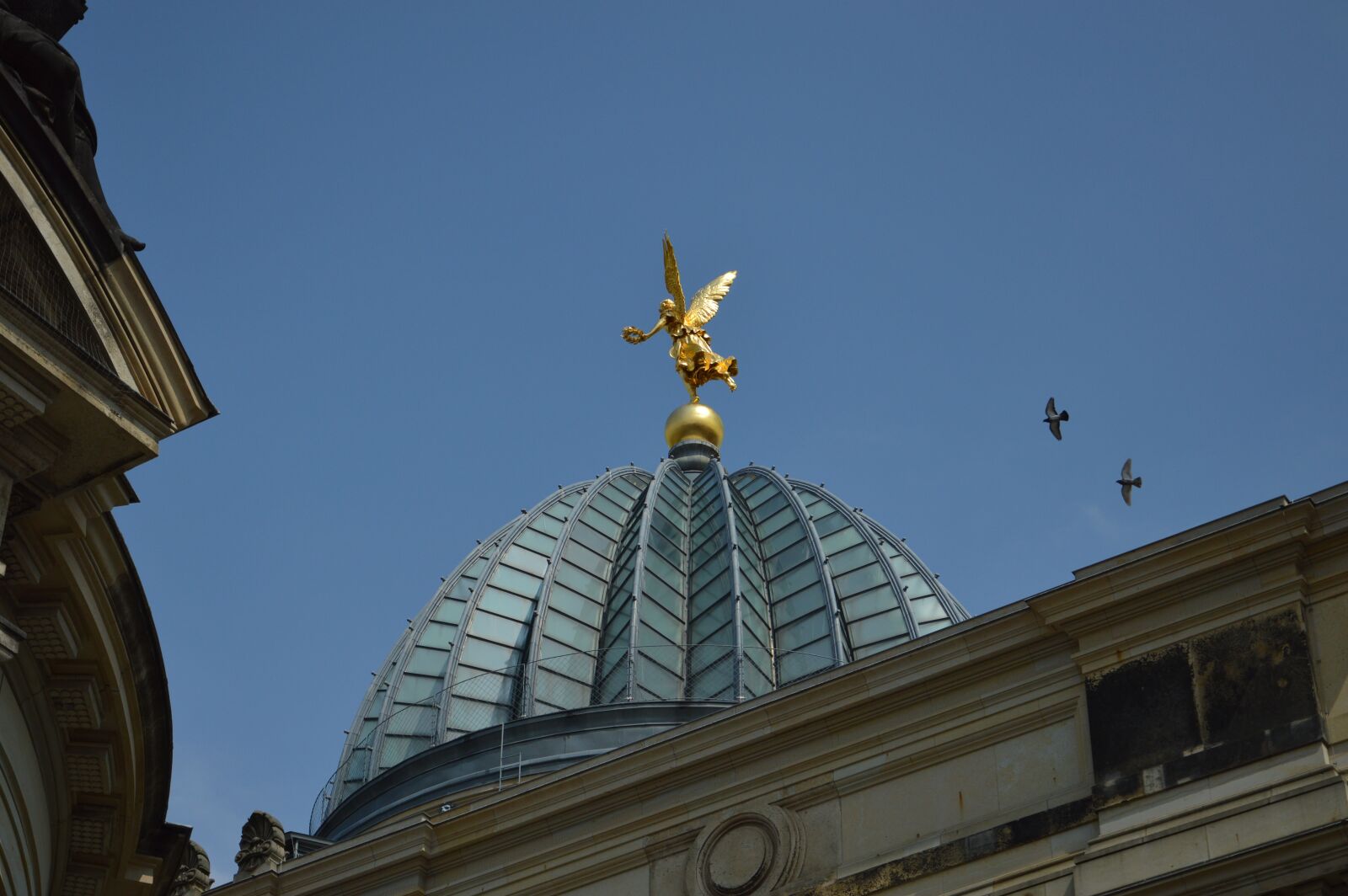 Nikon D3200 sample photo. Dresden, art school, historic photography