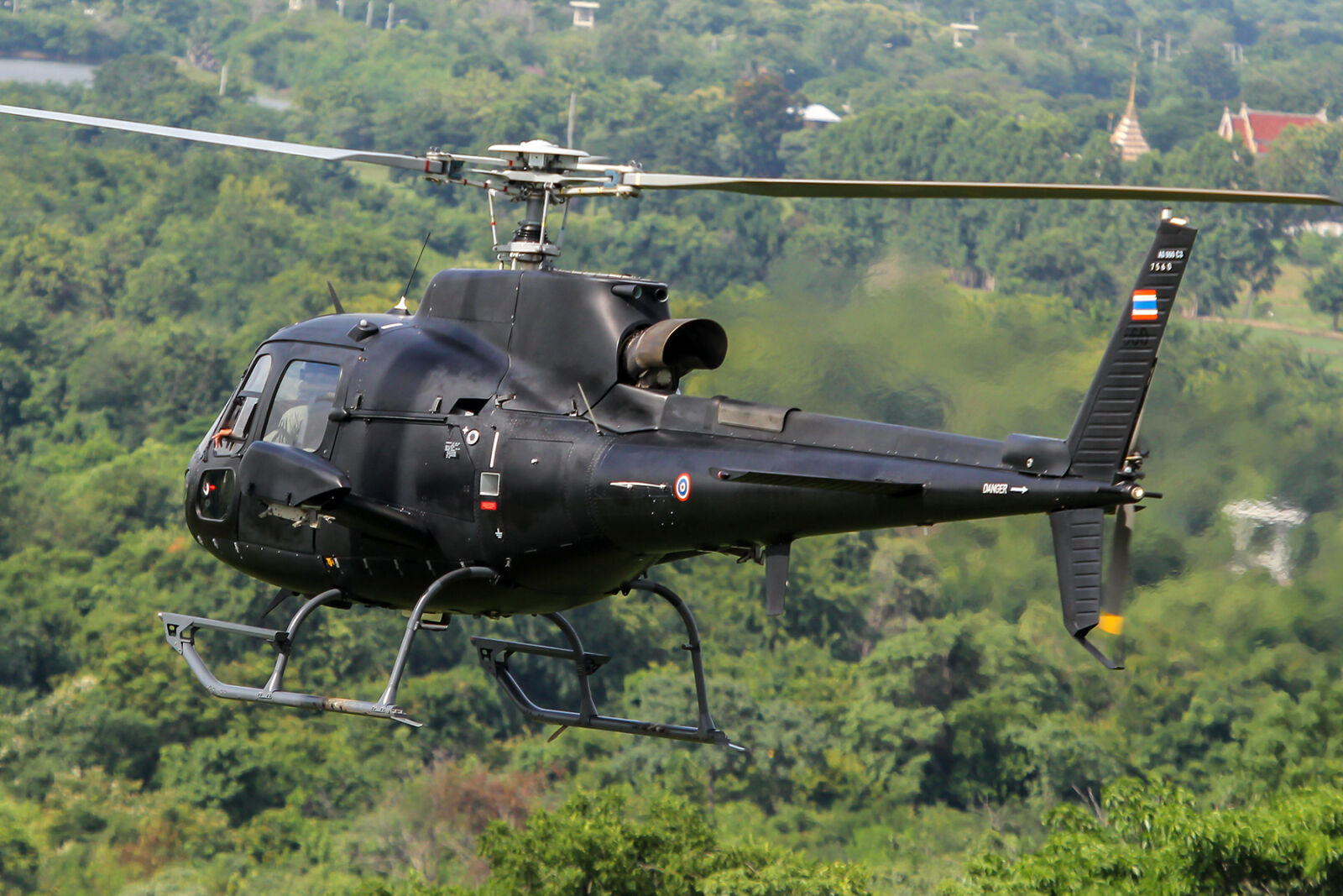 Canon EOS 60D + Canon EF 100-400mm F4.5-5.6L IS USM sample photo. As, 550, helicopter, pilot, transportation photography