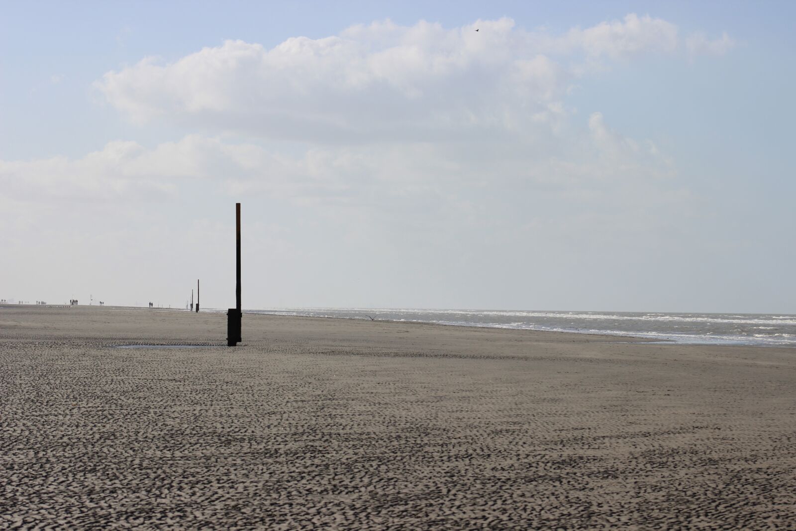 Canon EOS 600D (Rebel EOS T3i / EOS Kiss X5) sample photo. Beach, horizon, sea photography