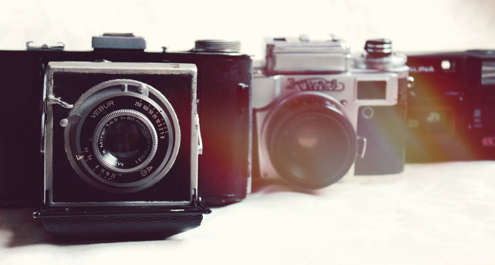 Canon EOS 600D (Rebel EOS T3i / EOS Kiss X5) sample photo. Old, camera, photo, shooting photography