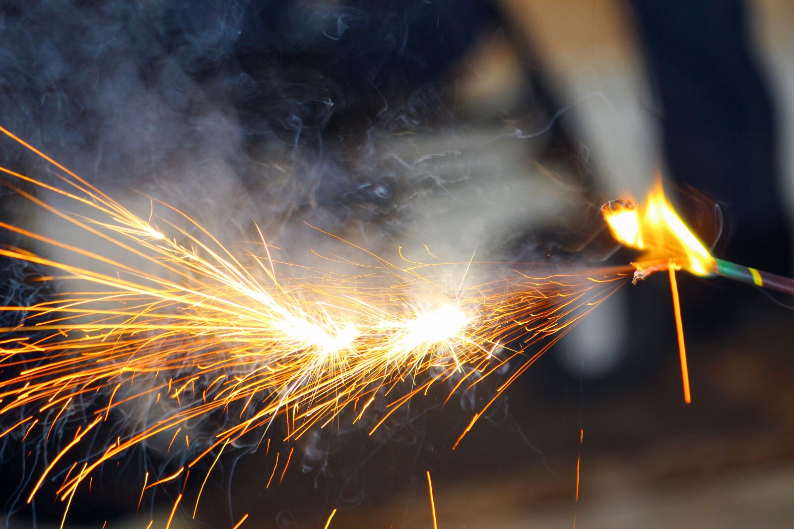 Canon EOS 600D (Rebel EOS T3i / EOS Kiss X5) sample photo. Fireworks, lights, light photography