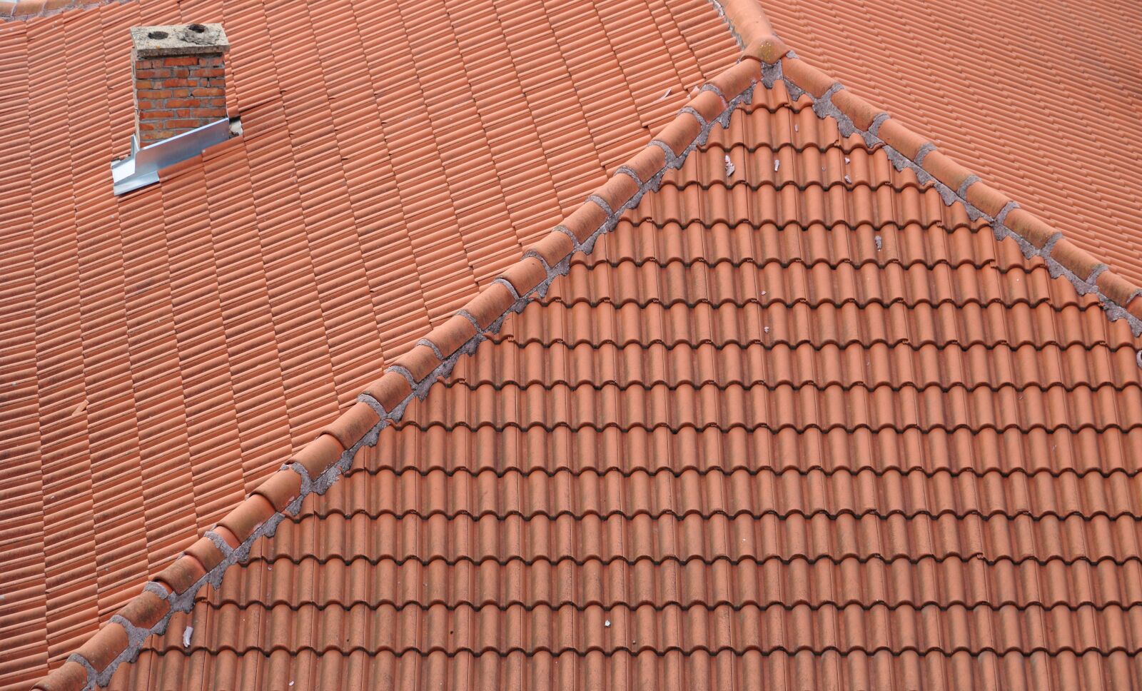 Canon EOS 750D (EOS Rebel T6i / EOS Kiss X8i) sample photo. Bulgaria, veliko tarnovo, roof photography