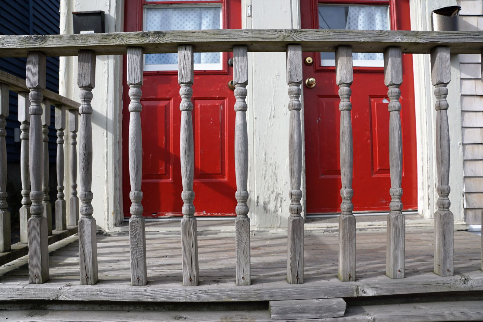 Sony ILCA-77M2 + Sony DT 16-50mm F2.8 SSM sample photo. House, door, woods photography