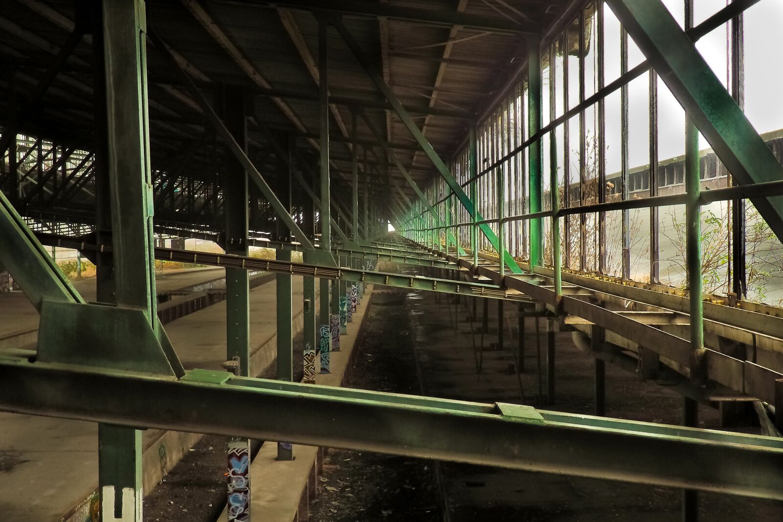 Olympus OM-D E-M10 sample photo. Lost places, old, decay photography