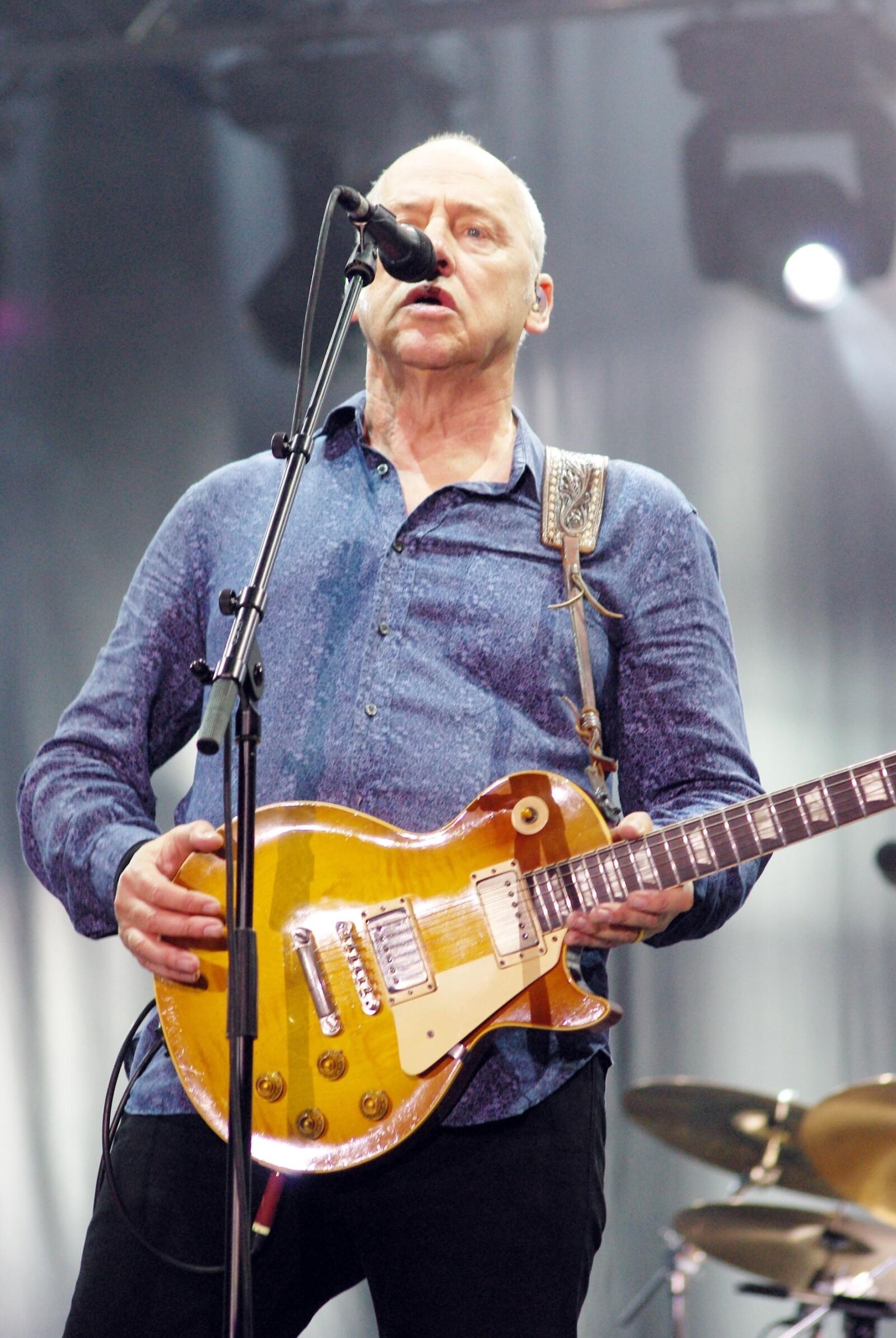 Pentax K200D sample photo. Mark knopfler, concert, rome photography