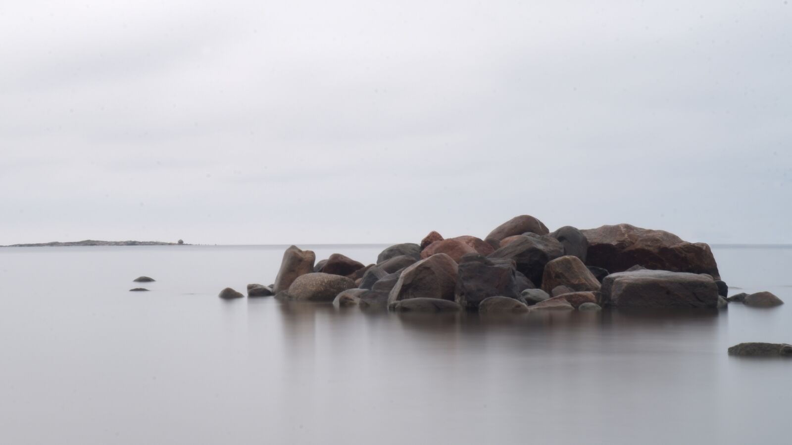 Nikon D750 sample photo. Sea, stone, coast photography