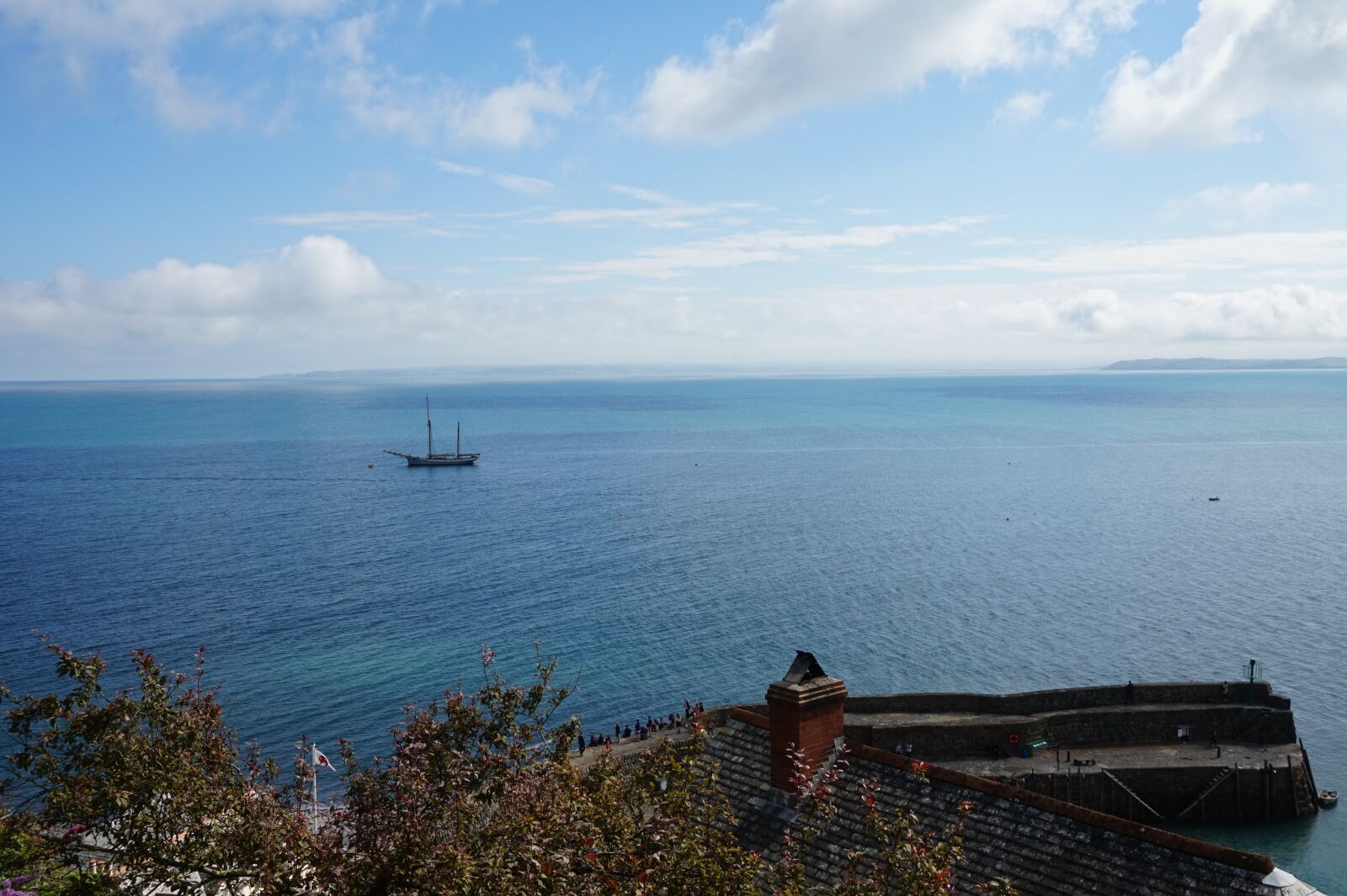 Sony Alpha a5000 (ILCE 5000) sample photo. Sea, village, england photography