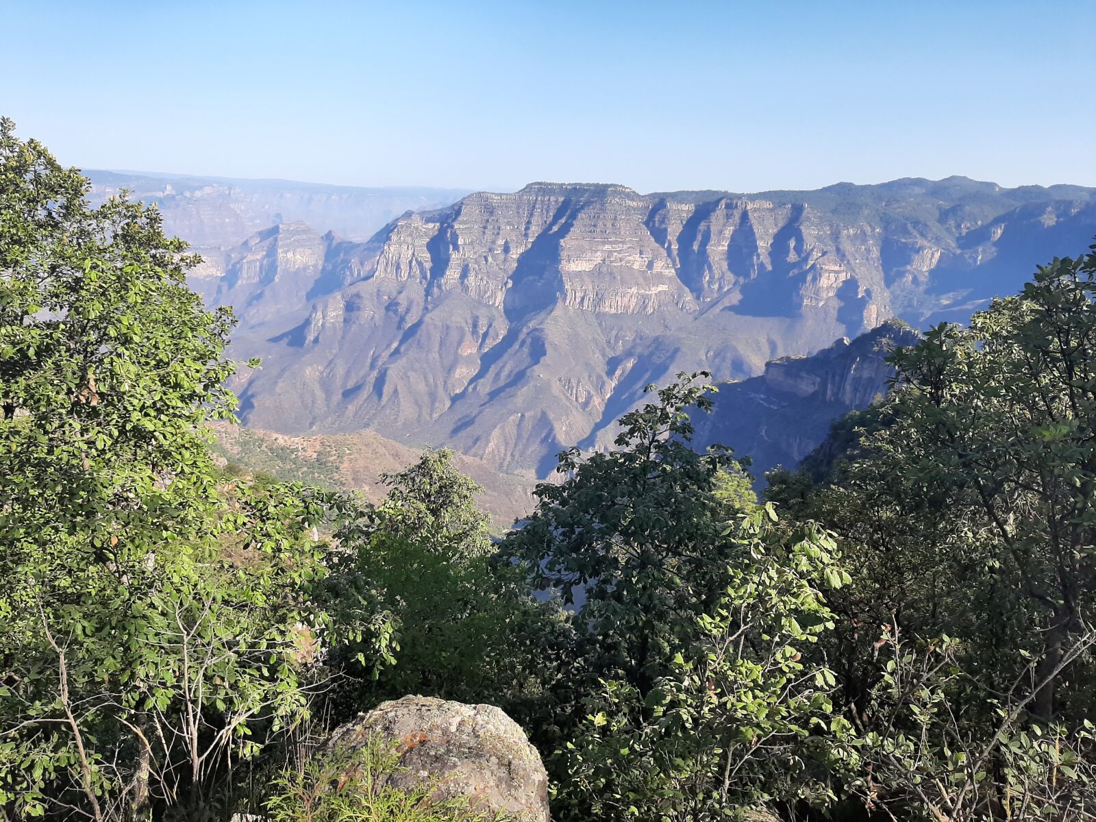 Samsung Galaxy A50 sample photo. Sierra, mount, broken photography