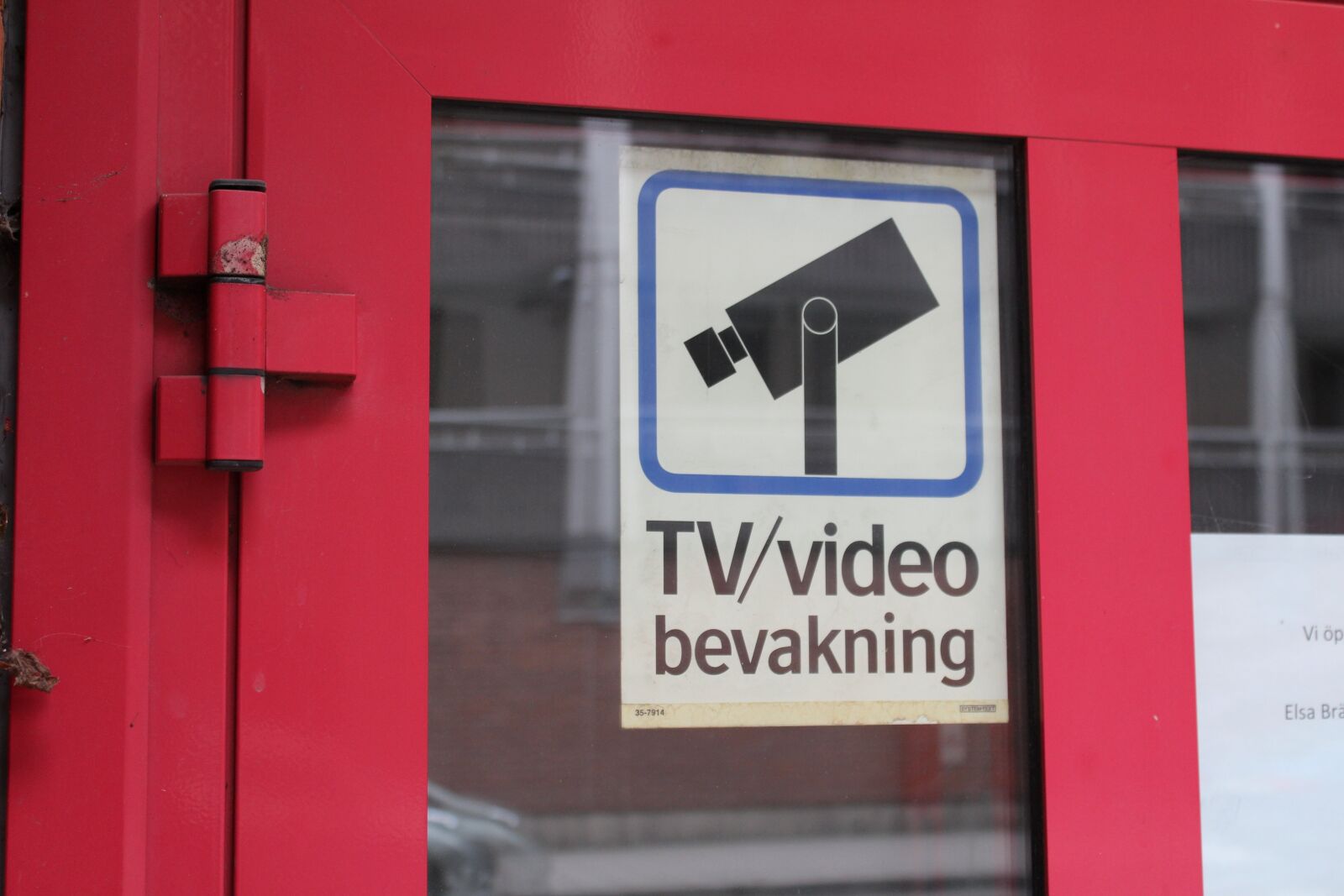 Canon EOS 100D (EOS Rebel SL1 / EOS Kiss X7) sample photo. Camera surveillance, monitoring, sign photography