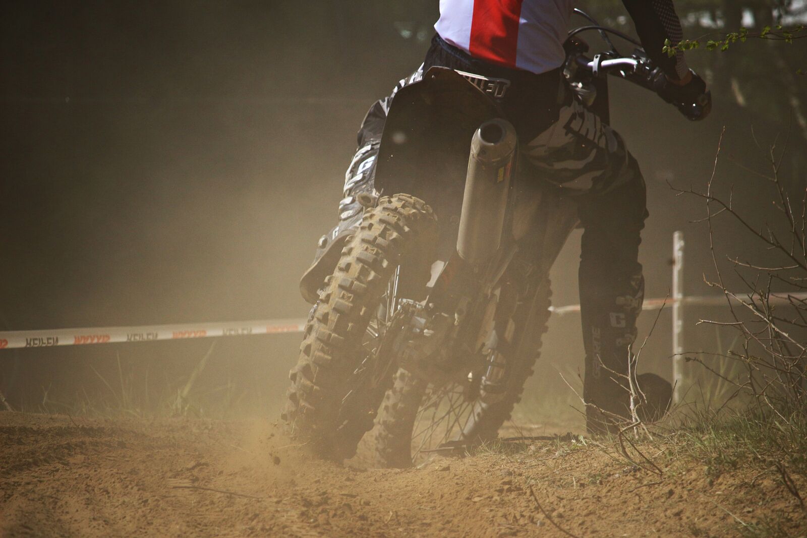 Canon EOS 100D (EOS Rebel SL1 / EOS Kiss X7) sample photo. Motocross, enduro, cross photography
