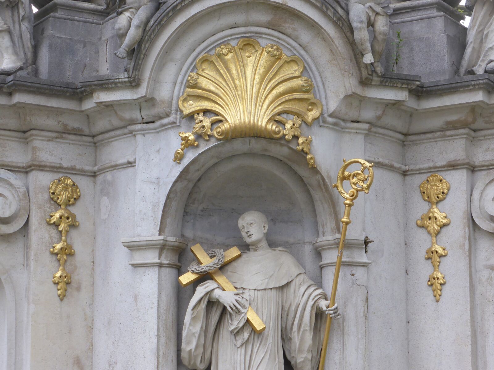 Panasonic Lumix DMC-ZS30 (Lumix DMC-TZ40) sample photo. Statue, relief, sculpture photography