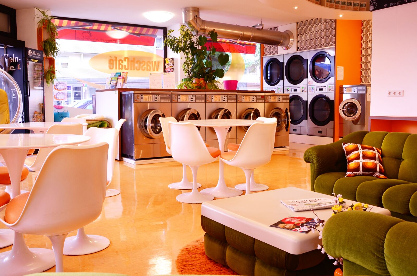 Nikon D5100 sample photo. Launderette, drum roll, wash photography
