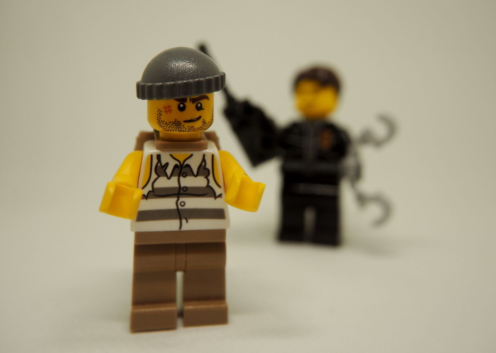 Olympus OM-D E-M10 sample photo. Police, thief, theft photography