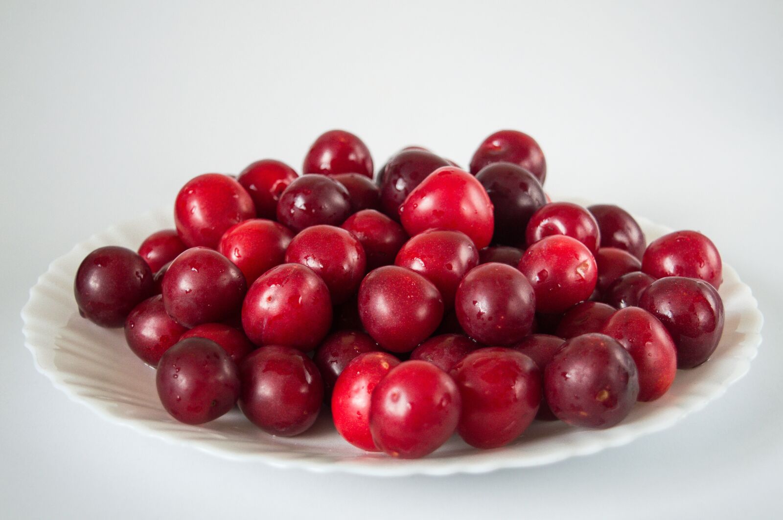 Nikon D3200 sample photo. Plum, fruits, sweet photography