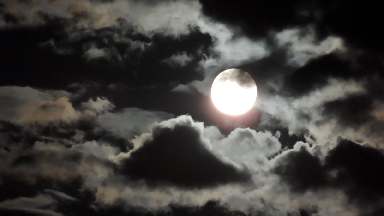 Nikon Coolpix P510 sample photo. Moon, full moon, night photography