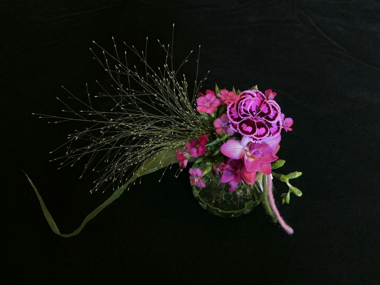 Panasonic Lumix DMC-LX10 (Lumix DMC-LX15) sample photo. Flowers, deco, vase photography