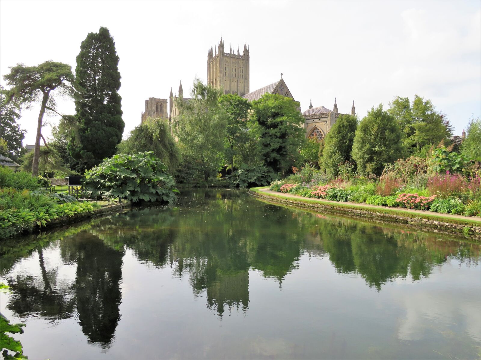 Canon PowerShot SX540 HS sample photo. Wells, cathedral, somerset photography