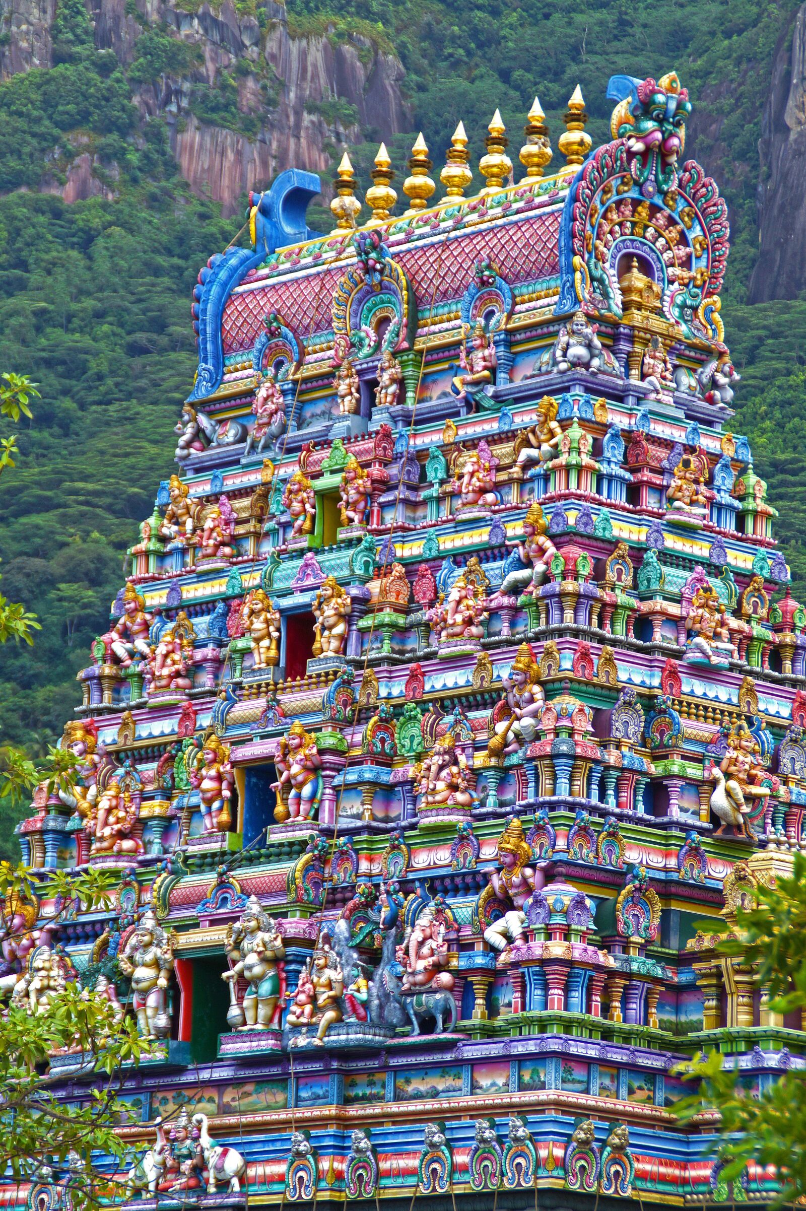 Sony DT 18-200mm F3.5-6.3 sample photo. Temple, hindu, hindu temple photography