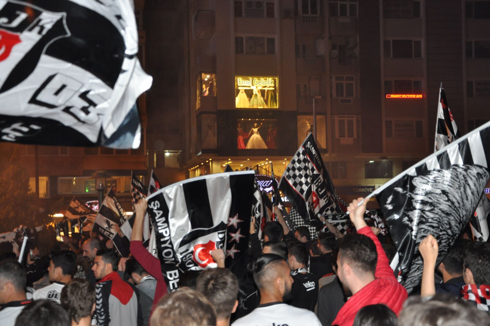 Nikon D90 sample photo. Bjk, football, champion photography
