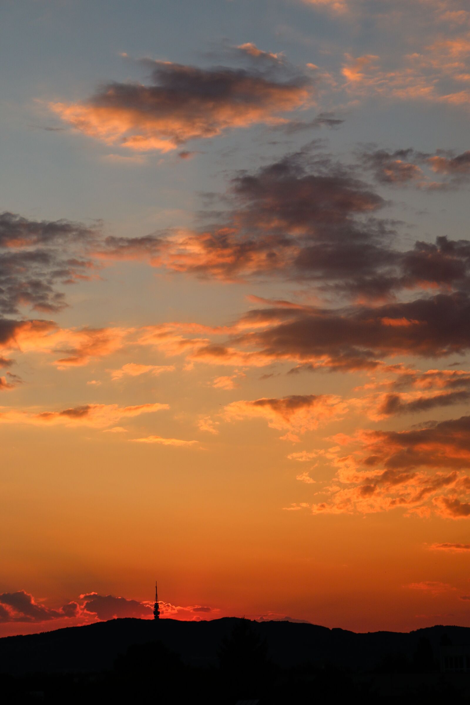 Canon EOS 70D sample photo. Sunset, red, clouds photography