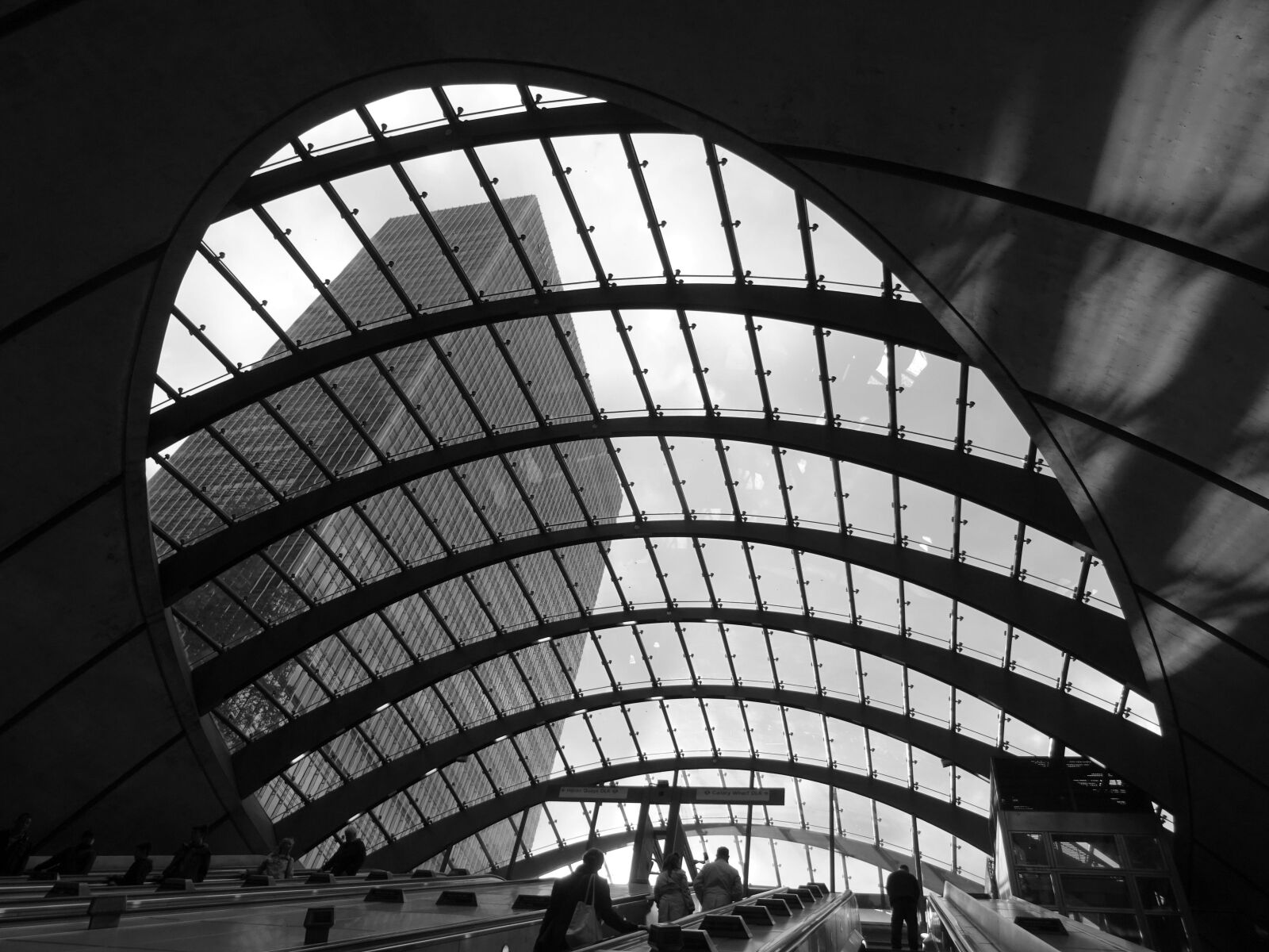 Sony DSC-HX60 sample photo. Architecture, building, business, ceiling photography
