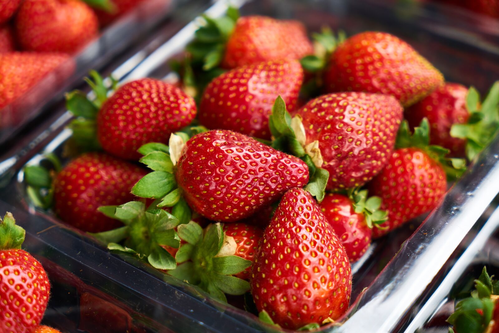 Sony a7R II sample photo. Strawberry, fruit, fresh photography