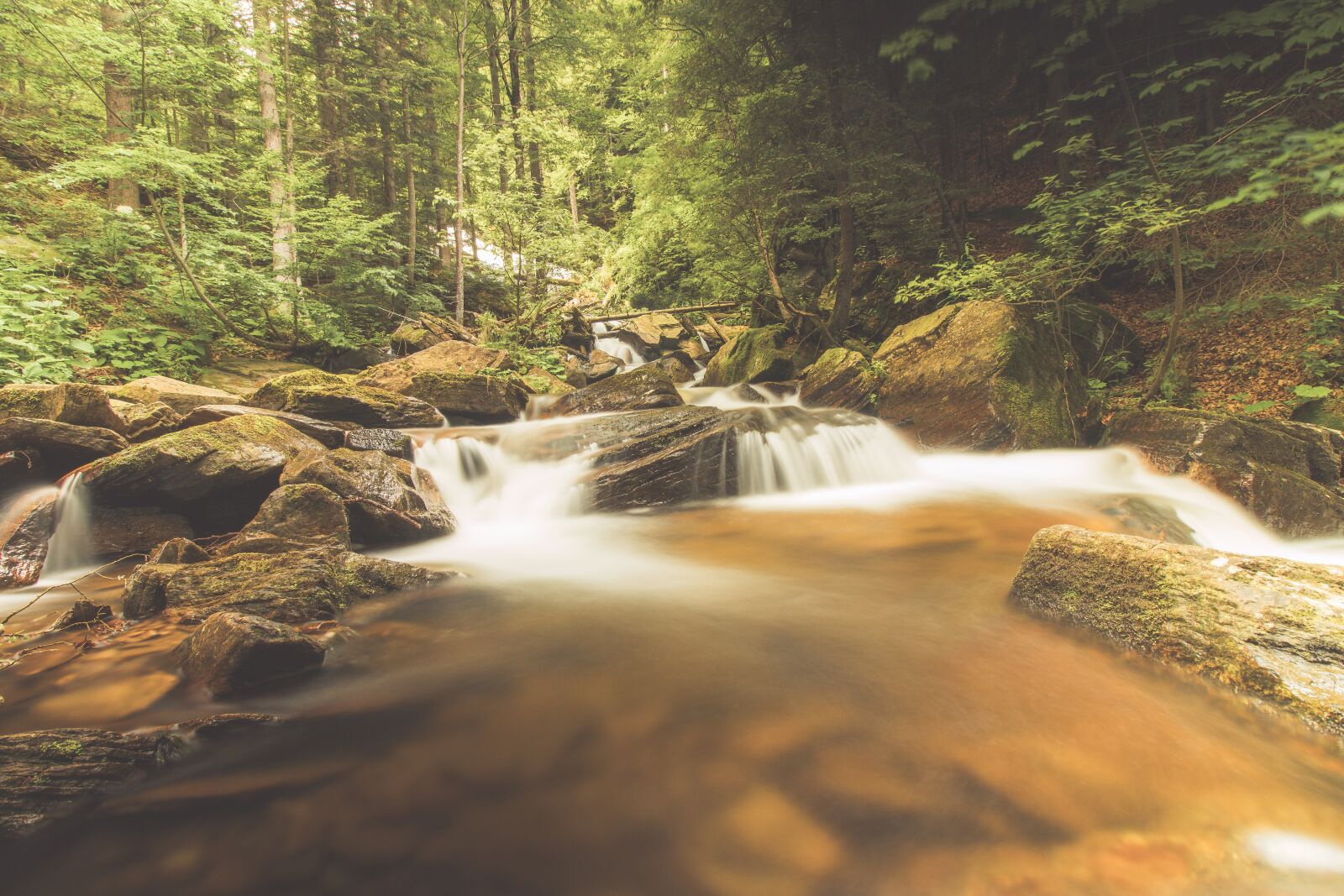 Canon EF-S 10-18mm F4.5–5.6 IS STM sample photo. Outdoor, waterfall, landscape photography