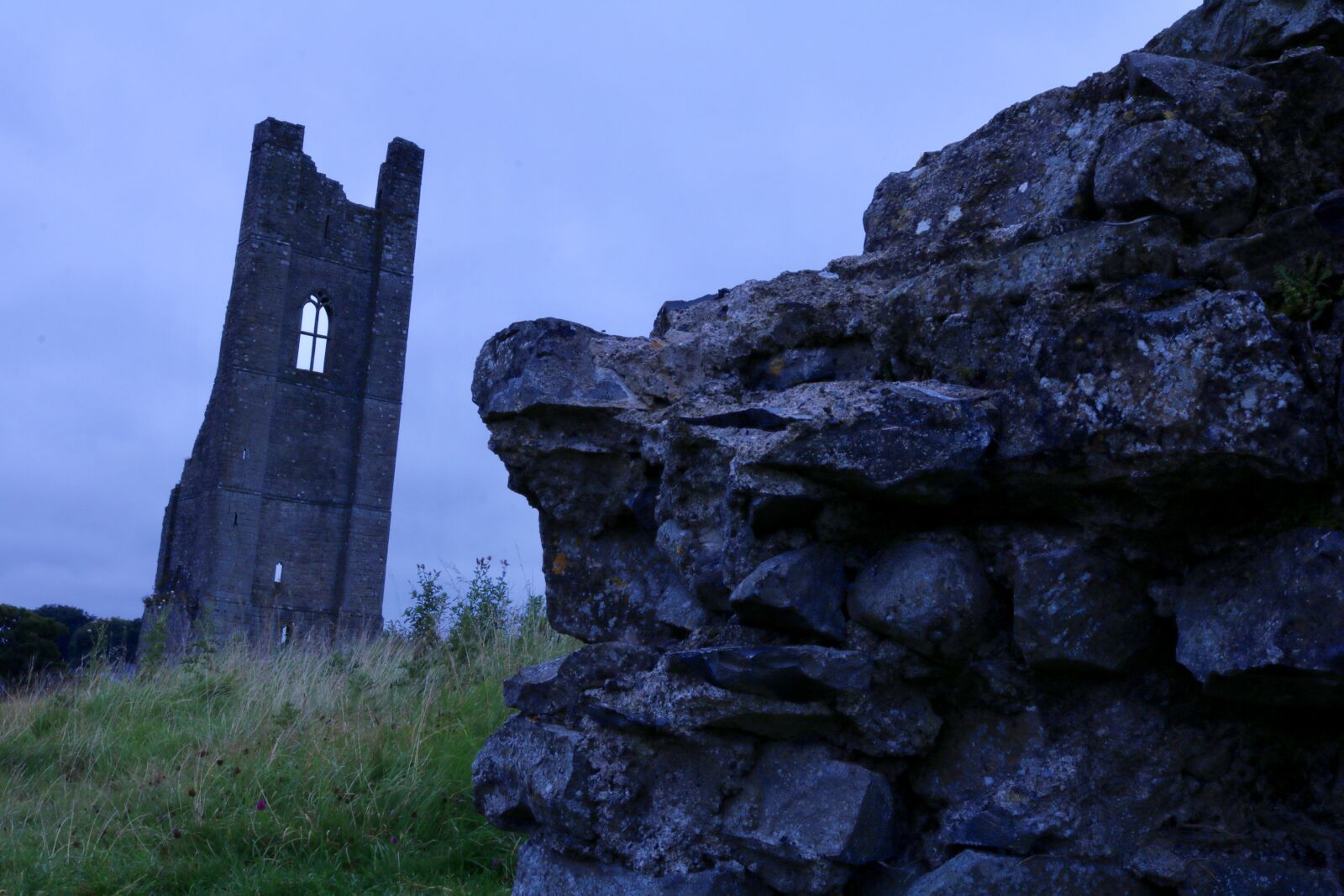 Canon EOS 750D (EOS Rebel T6i / EOS Kiss X8i) sample photo. Dark, tower, weird photography