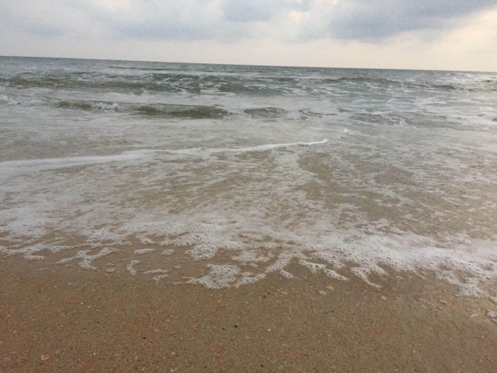 iPhone 6 back camera 4.15mm f/2.2 sample photo. Beach, sea, shore photography